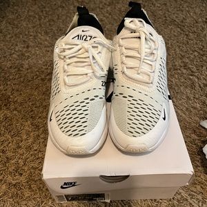Nike Air Max 270